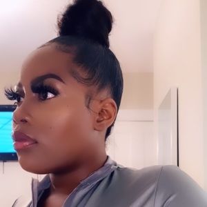 Meet your Posher, Geneva